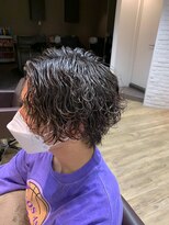 エヌプラス(N+)&nbsp;刈り上げセンターパートサーフカールブルーブラッフェザーパーマ