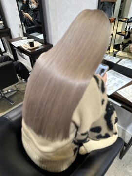 メリー オオサカ(Merly Osaka) ハイトーンなのに艶々ロング！_white milk tea_