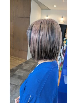 ルレ 本山(Relais) ピンクグレーのアンブレラカラー