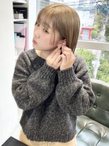 イル(ill)&nbsp;ハイトーン ブリーチ ベージュ ボブ