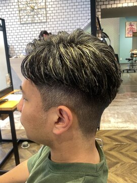 ステレオ ヘアデザイン 安城店(STEREO HAIR DESIGN) 7:3分スタイル×ハイライトメッシュ(6月)