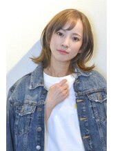 ボッセ(BOSSE) 外ハネルーズミディ 　ミルクティーグレージュ