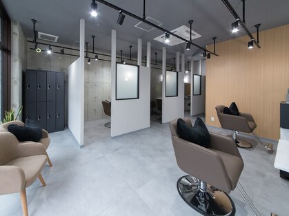 リジー 京橋(LYZY)の写真