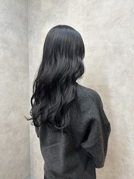 ウタリ(utari) 圧倒的艶感ブラック【難波 桜川/髪質改善】