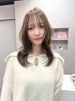 ヘルツ(Hz)&nbsp;【Hz】伊藤　オリーブベージュ＊ミディアムレイヤーカット