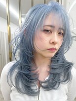 エトワール(ETOILE)&nbsp;レイヤーカット/水色カラー/バタフライカット/ハッシュカット