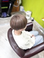 シースティア(siistia) 《くすみベージュ×マッシュ》