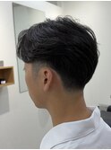 テーパーフェードニュアンスパーマセンターパート