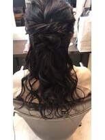 アリオン&nbsp;ねじりハーフアップ