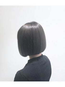 アッシュ 笹塚店(Ash) 前下がりボブ