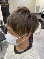 レヴィア(Revia)&nbsp;グレーカラー　アレンジ　マッシュウルフ