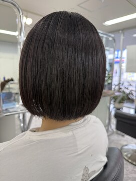 サロンドニケ お手入簡単艶っとまとまるシンプルボブ