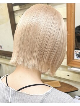 ラウラアンドロー(LAURA&RO) 【ハイトーンベージュ】