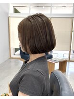 チーク(CHiiK)&nbsp;どんな年代の方にも馴染む明るめのグレージュ