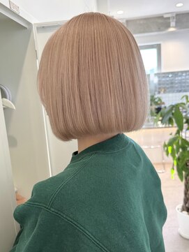 サンク 原宿 表参道(cinq) ミルクティーベージュヘーゼルベージュくびれボブワイドバング