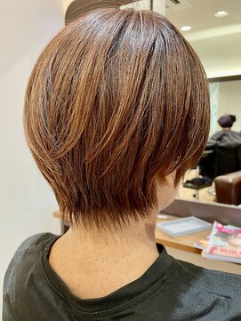 アイニ 河内小阪店(aini) 白髪ぼかしカラー白髪ぼかしハイライト大人ショート30、40、50代