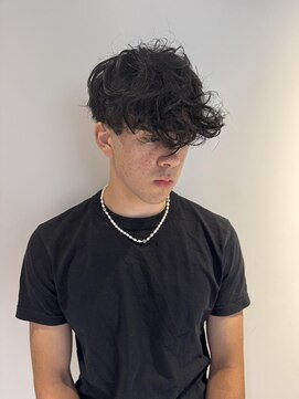 フランクスバーバーザスタンド(Frank’s barber the stand) サーフカール/スパイキーショート/ブルーブラック/飯田橋E