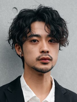 テン 心斎橋(tenn.) 心斎橋フェザーパーマ毛流れセンターパートカルマパーマ強め40代