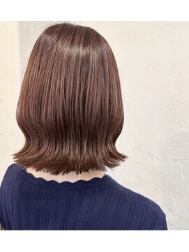 ニコ 熊取 (nico) 長めの切りっぱなしボブ