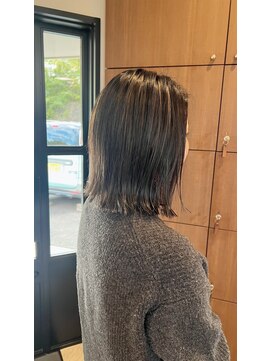 アミーヘアルーム(amie hair room) 切りっぱなし×ハイライトカラー