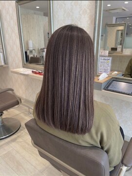 シュガー 仙台宮城野区(&Sugar) パサつきや広がりを抑えたツヤ感重視ストレートスタイル