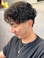 ホーミーズ 横須賀中央店(homies)&nbsp;波巻きスパイラルパーマ フェード 刈り上げ センターパート 20代
