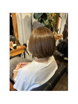 ヘアードレスビュー(hair dress V.I.E.W)の写真/人気のショートは、一人ひとりに合わせたフォルムが重要!襟足とトップの絶妙なバランスで後ろ姿もキレイ☆