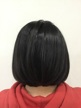 フェリネス(FELINESS) ナチュラルショートボブスタイル