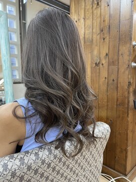 ヘアー デザイナーズ クルー ドルフィン(HAIR DESIGNERS CREW dolphin) feather layer