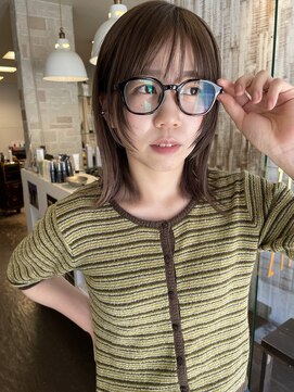 キャトル(Quattro) 顔まわりレイヤーボブ