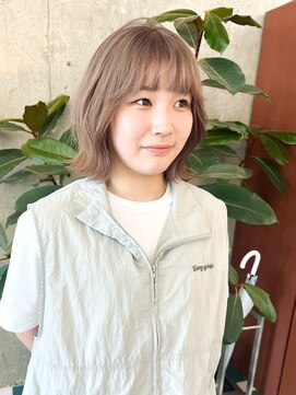 ノエ(noe) 切りっぱなしボブ×ソフトベージュ