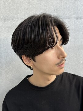 レタッチバイフィフス(RETOUCH by fifth) センターパートカルマヘアニュアンスパーマアップバング韓国