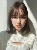 柔らかベージュ/毛先ぷつっとレイヤーロブ