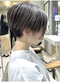 ツーブロックおしゃれショート　ハイライト　ベリーショート