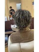 マキシム ナカイ(MAXIM NAKAI)&nbsp;メンズハイライトカラースパイラルパーマウルフカットメンズヘア