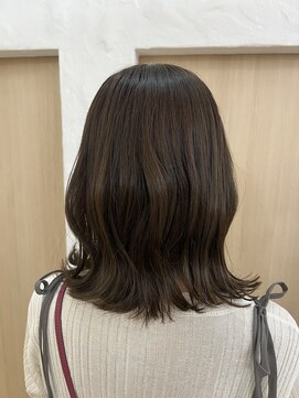 エレノア 渋谷公園通り店(Eleanor) 【透明感】オリーブベージュ