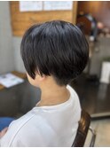 丸みのある刈り上げショート