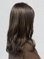 ロカ バイ ティアトロ ヘア サロン(ROCA by teatro hair salon)&nbsp;暗髪カラー 透明感カラー オリーブアッシュ セミロング