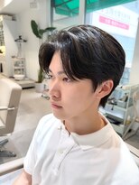 ノラ ウメダ(NORA UMEDA) 韓国ヘア毛流れセンターパート×ショートマッシュ×メンズカット