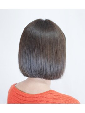 トマト(tomato) ワンレンボブ