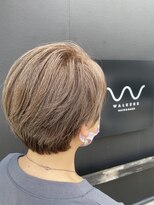 ウォーカーズ(WALKERS) THROW・マージカラーで白髪活かしデザイン