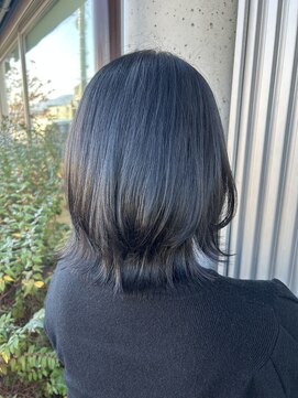 ルシードスタイルレーヴ(LUCIDO STYLE REVE) くびれボブ×ネイビーブルー