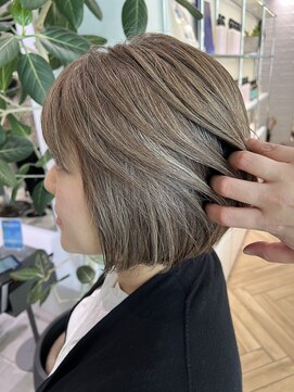 ステア ケース(stair case) 脱白髪染めハイライト 白髪ぼかし 40代50代60代