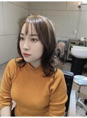 くすみベージュ