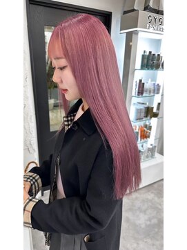 リア(riah) ハイライトカラーミルクティーベージュレイヤーカット