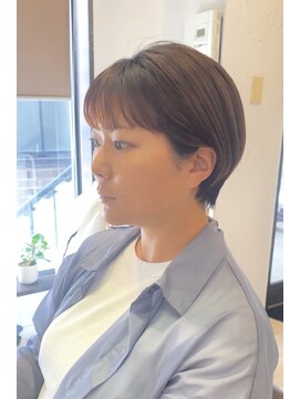 ハーティーモトヤワタ(hearty MOTOYAWATA) 耳掛けショート×９トーン艶ブラウン