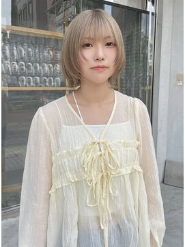 イン(in.) 顔まわりレイヤー/ショートボブ/ハイトーンボブ
