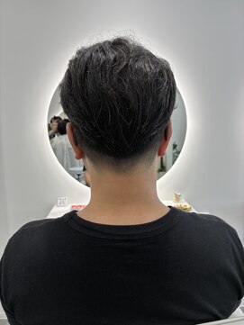 リュール バイ ヘッドライト 北千住店(lueur by HEADLIGHT) メンズ 刈り上げ