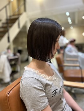 アンリー(Anree) 顎下2cm切りっぱなしボブ