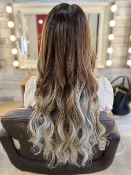 ヘアメイクサロン ゼロ(ZERO) アッシュベージュグラデにハイライト、更に水色メッシュ☆*